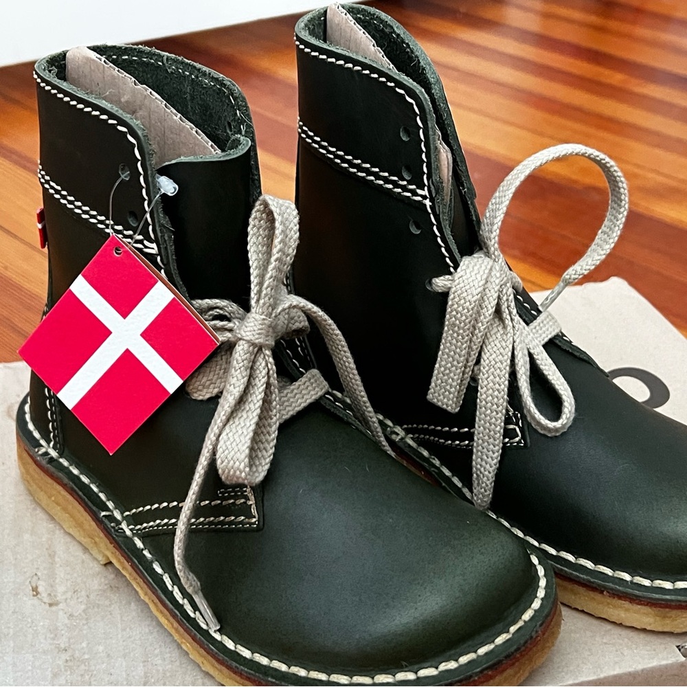 Classic Dark Green Lace-Up Women's Boots